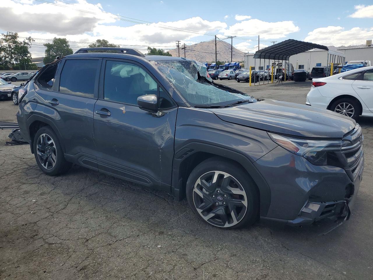 2025 SUBARU FORESTER LIMITED — снимка 4