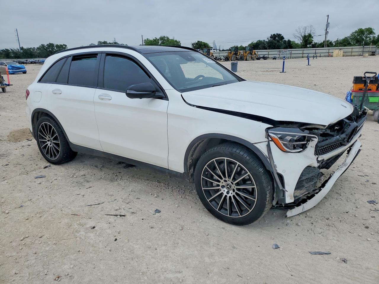 2022 MERCEDES-BENZ GLC 300 4MATIC — снимка 4