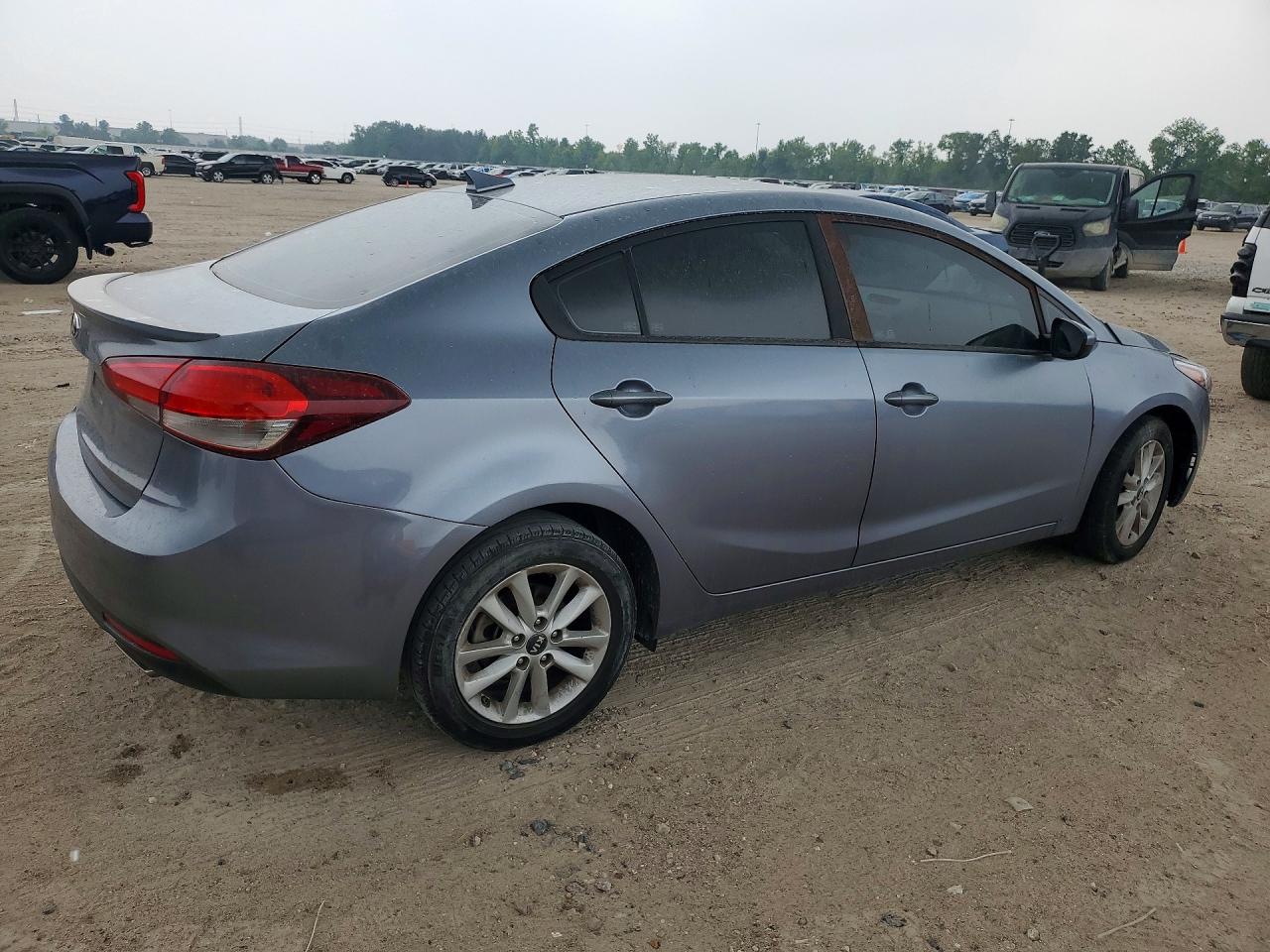 2017 KIA FORTE S — снимка 3