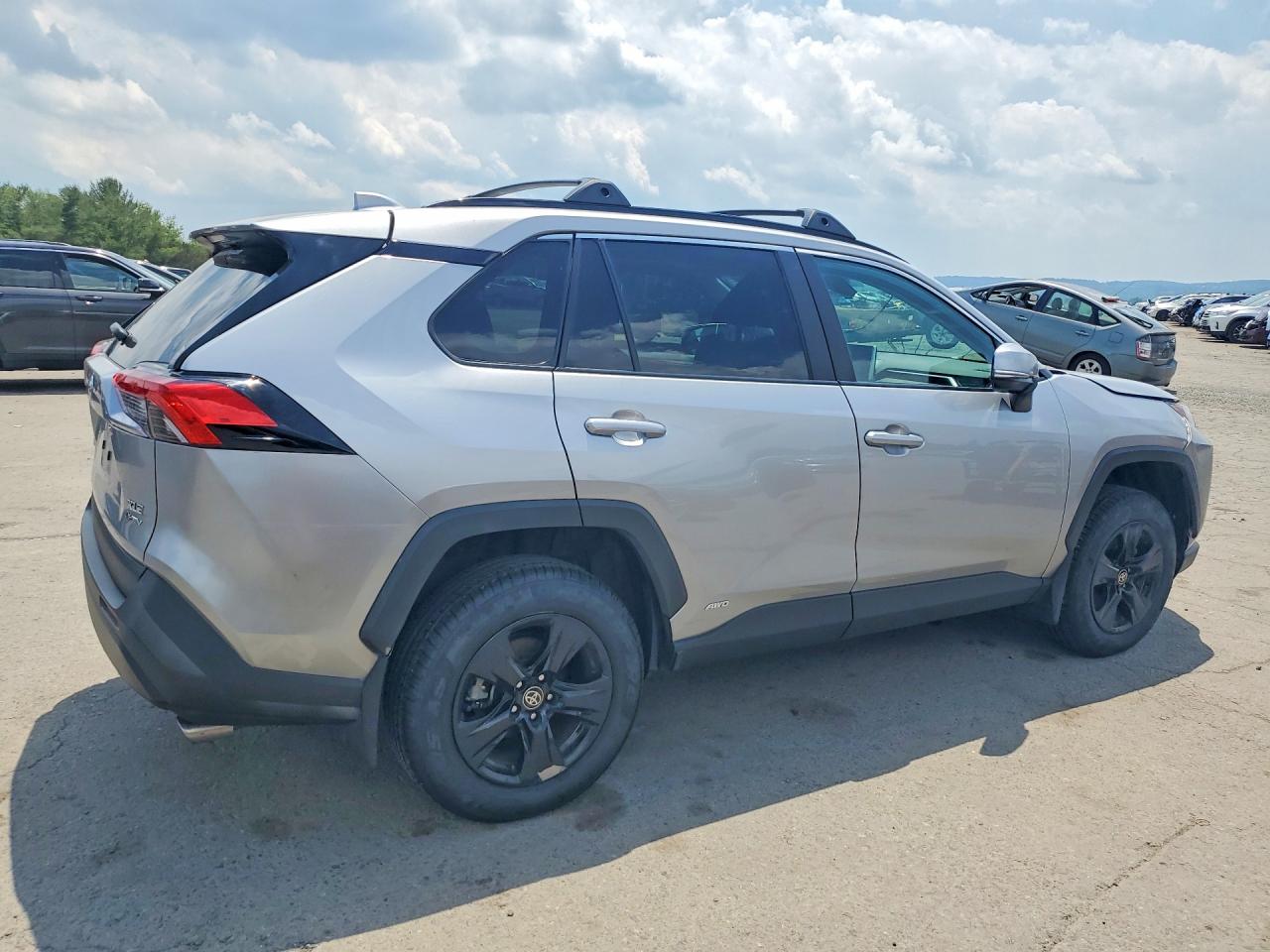 2025 TOYOTA RAV4 HYBRID XLE — снимка 3