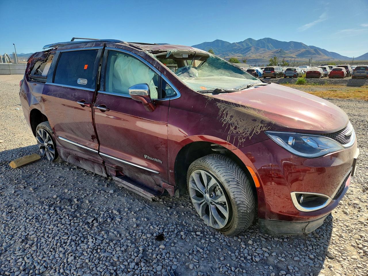 2019 CHRYSLER PACIFICA LIMITED — снимка 4
