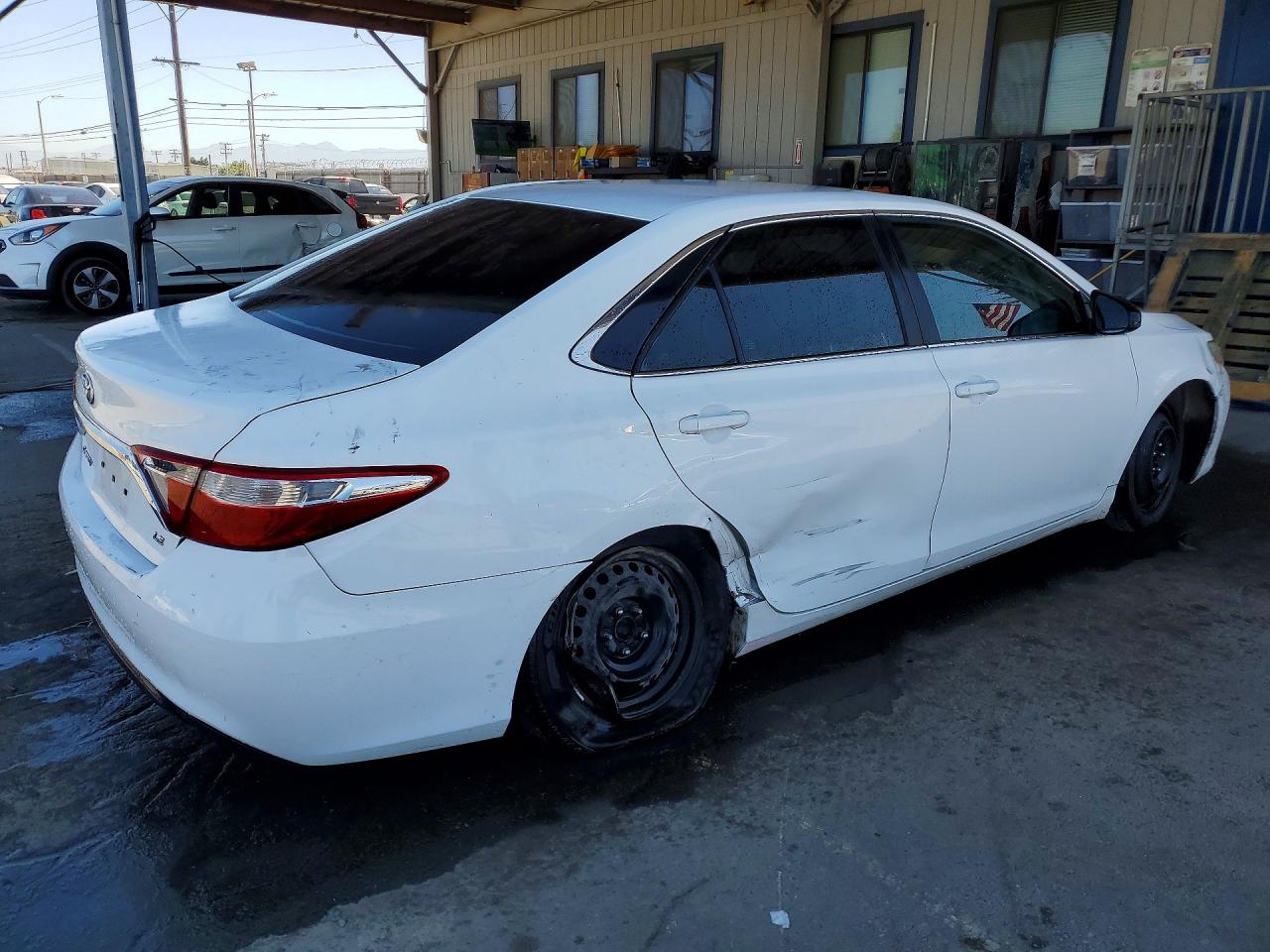 2016 TOYOTA CAMRY LE — снимка 3