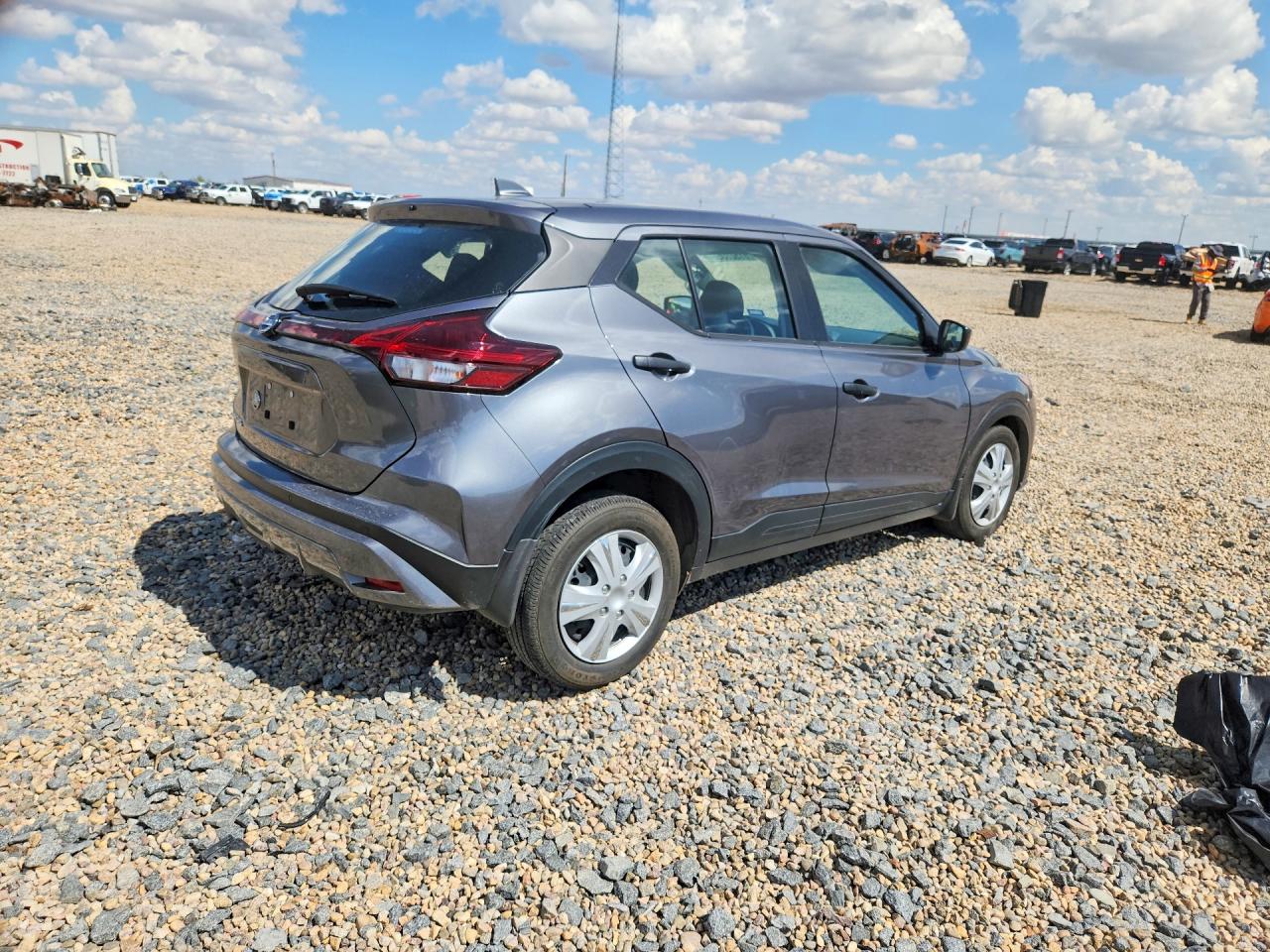 2021 NISSAN KICKS S — снимка 3