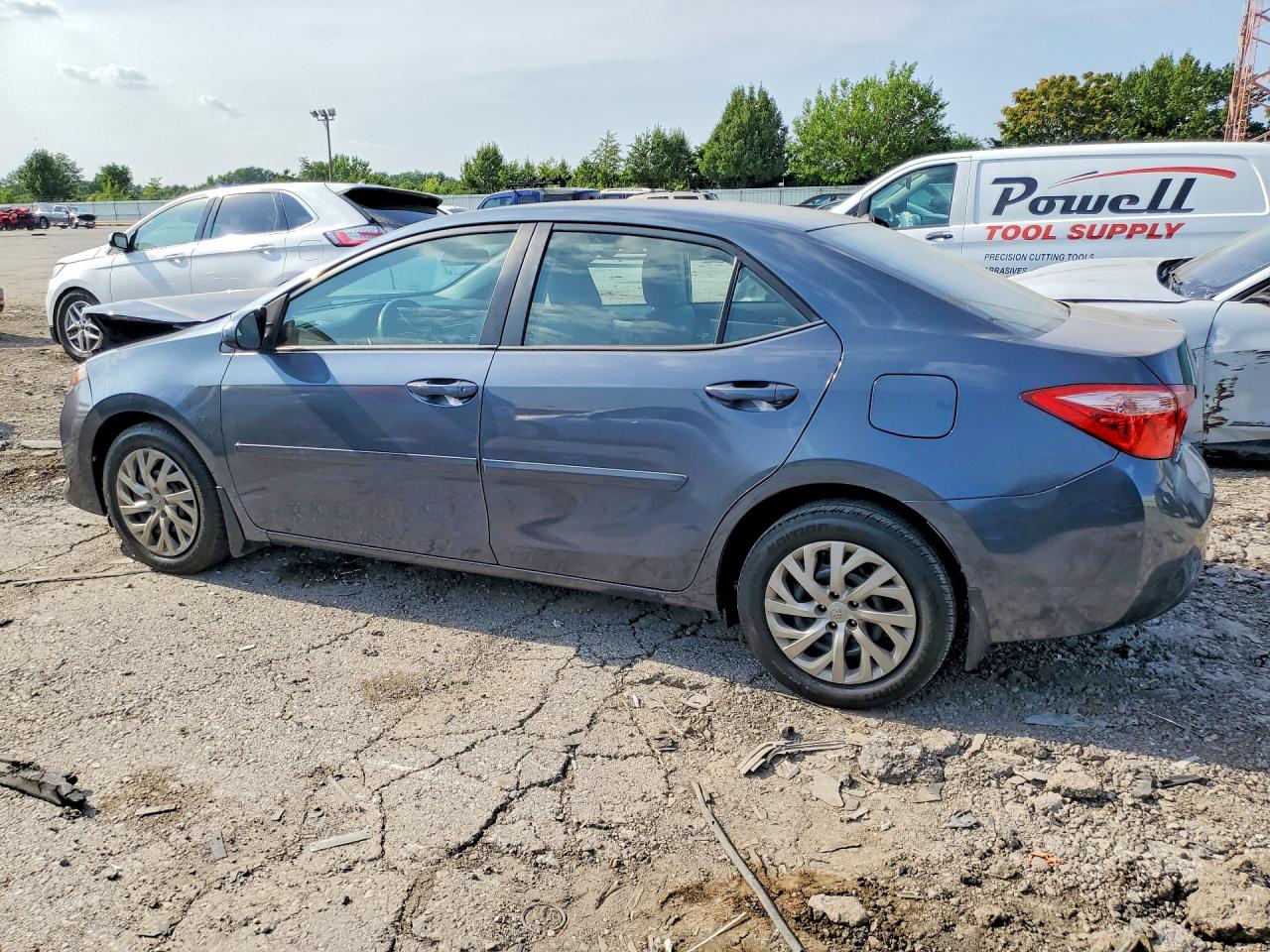 2017 TOYOTA COROLLA LE — снимка 2
