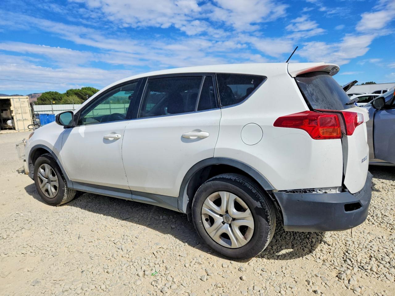2015 TOYOTA RAV4 LE — снимка 2