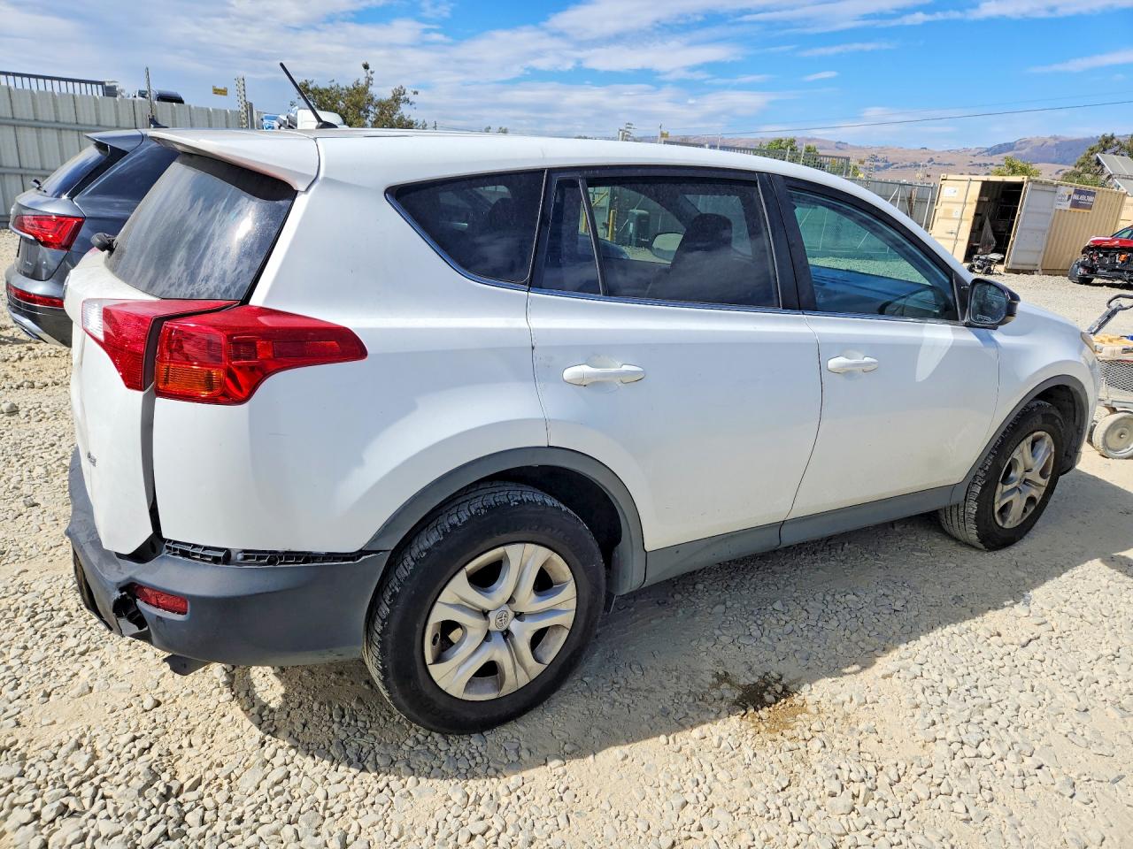 2015 TOYOTA RAV4 LE — снимка 3