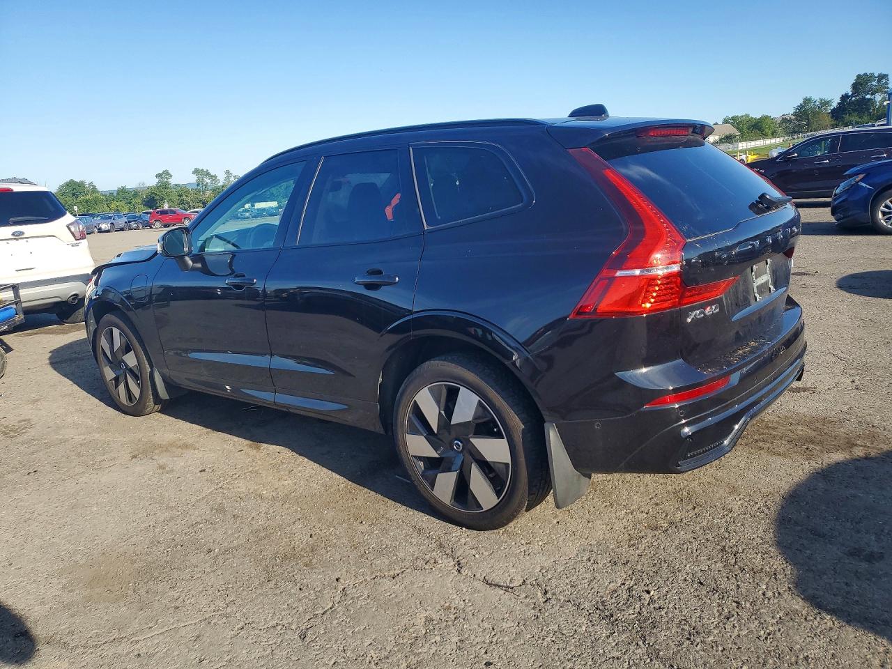 2024 VOLVO XC60 PLUS — снимка 2