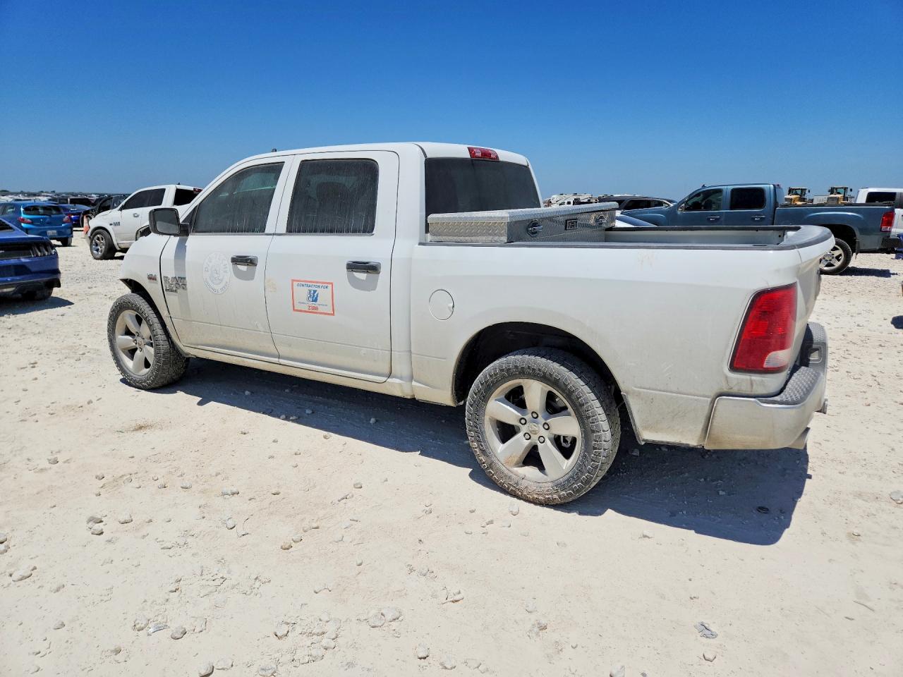2021 RAM 1500 CLASSIC TRADESMAN — снимка 2