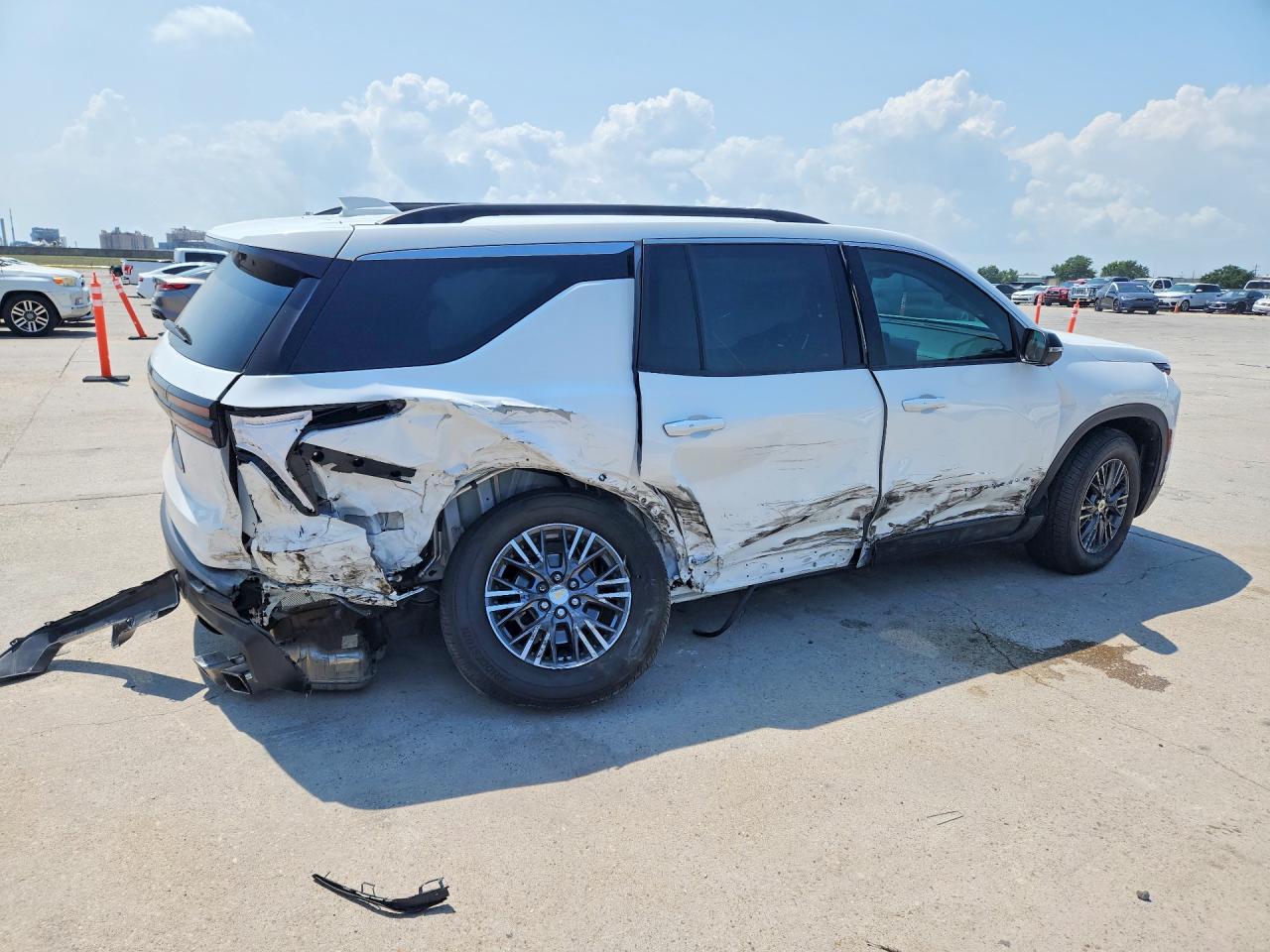 2026 CHEVROLET TRAVERSE LT — снимка 3