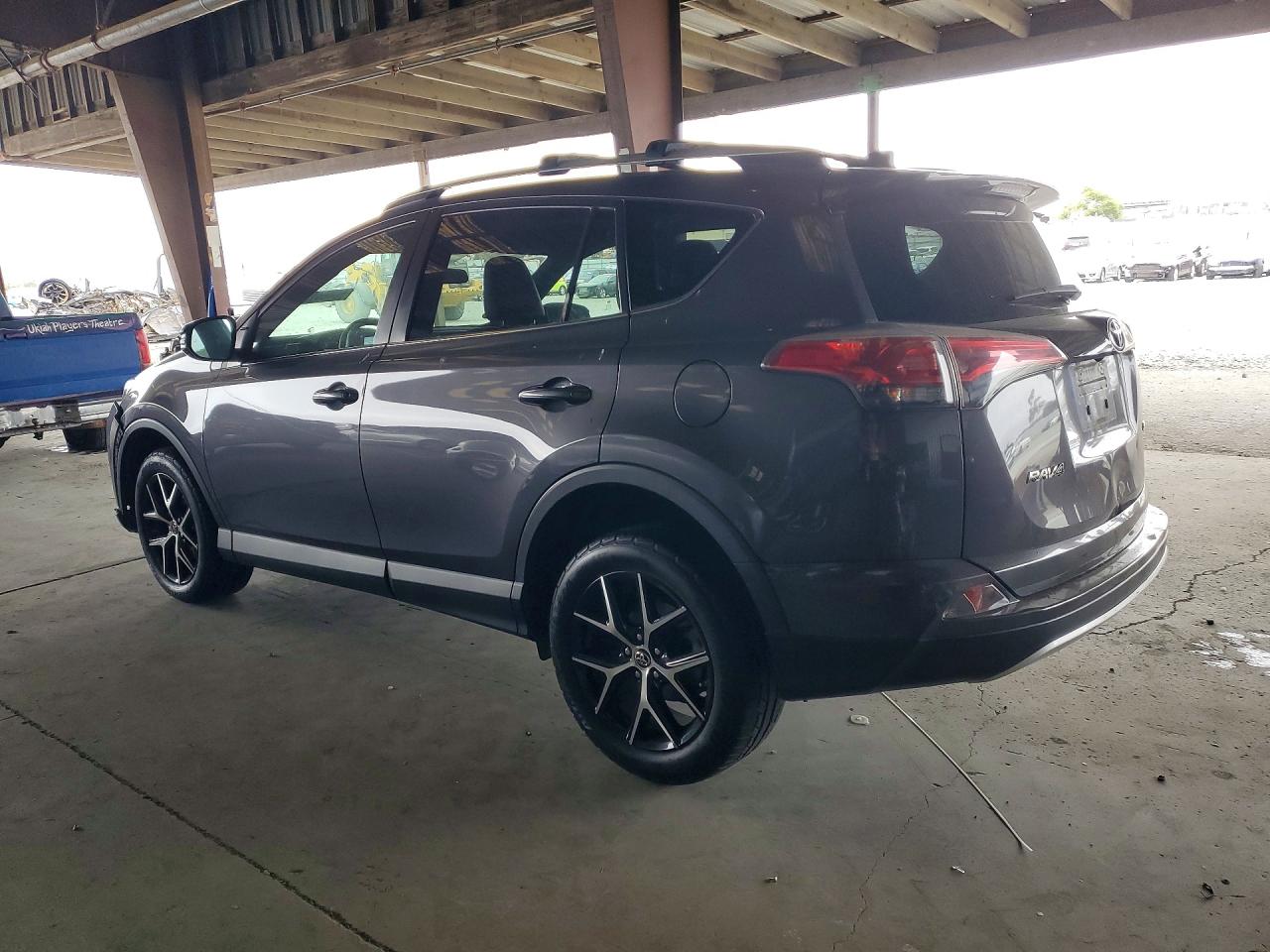 2016 TOYOTA RAV4 SE — снимка 2