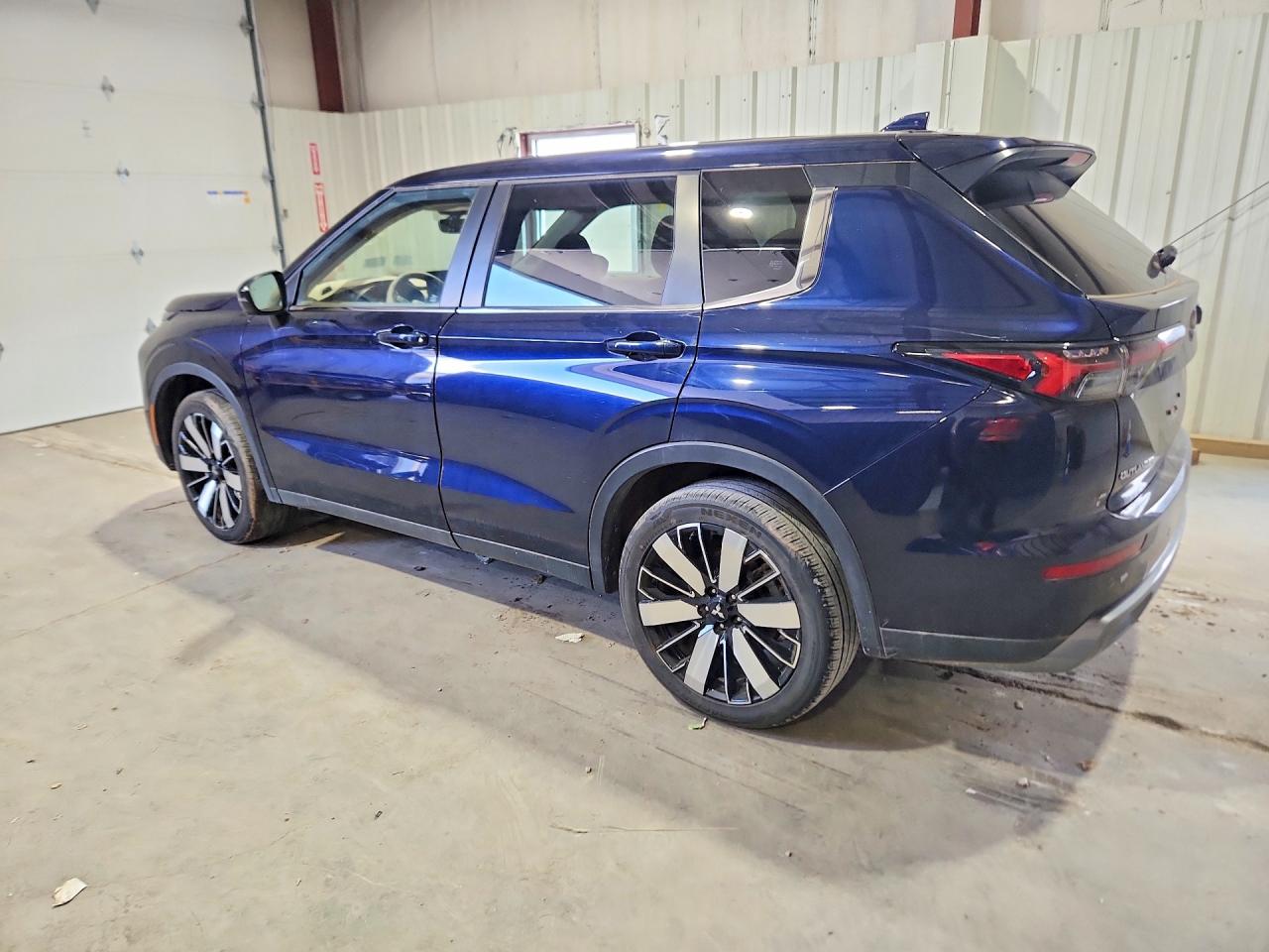 2025 MITSUBISHI OUTLANDER SE — снимка 2