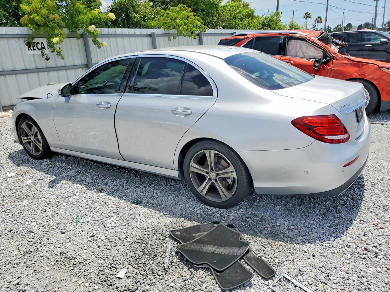 2017 MERCEDES-BENZ E 300 — снимка 2