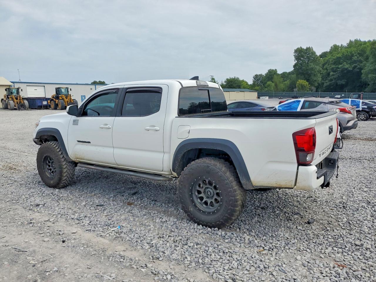 2019 TOYOTA TACOMA TRD OFF-ROAD — снимка 2