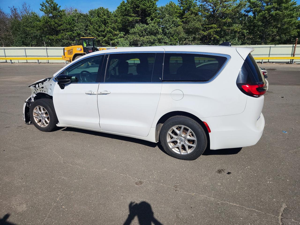 2024 CHRYSLER PACIFICA TOURING L — снимка 2