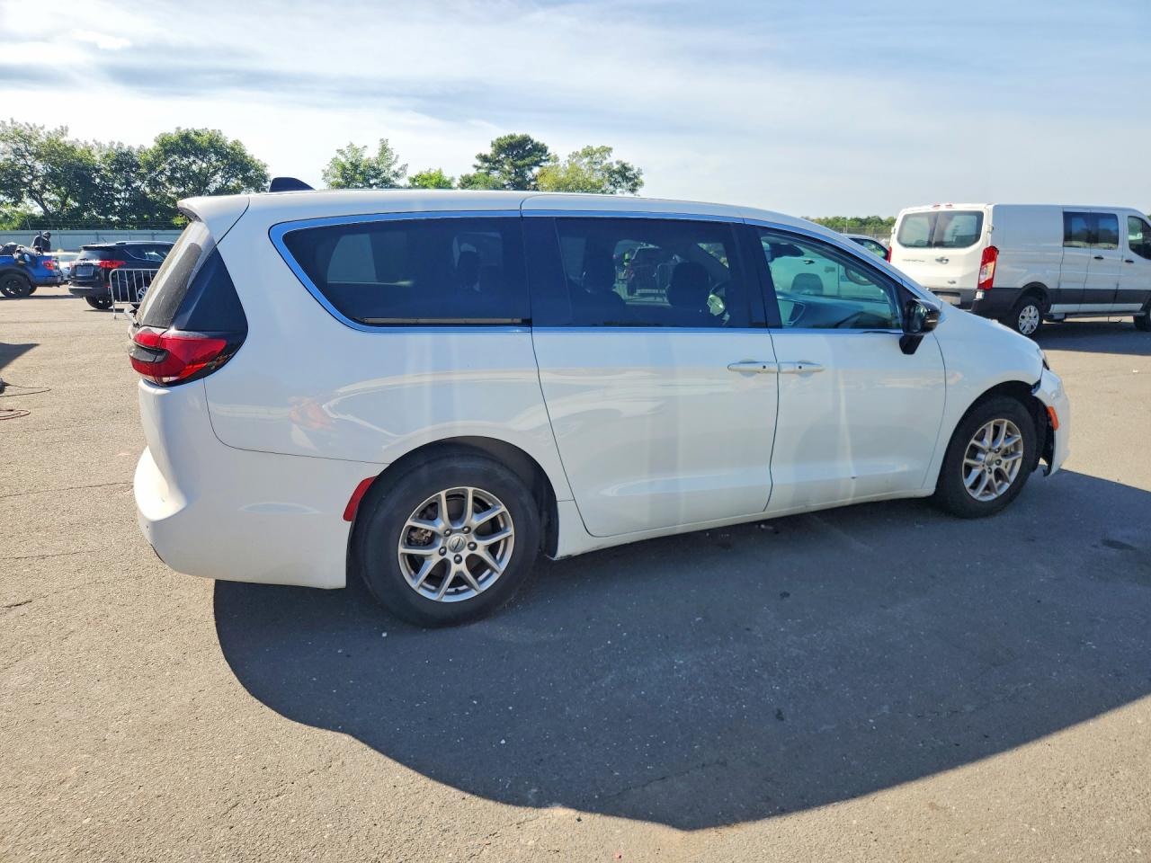 2024 CHRYSLER PACIFICA TOURING L — снимка 3