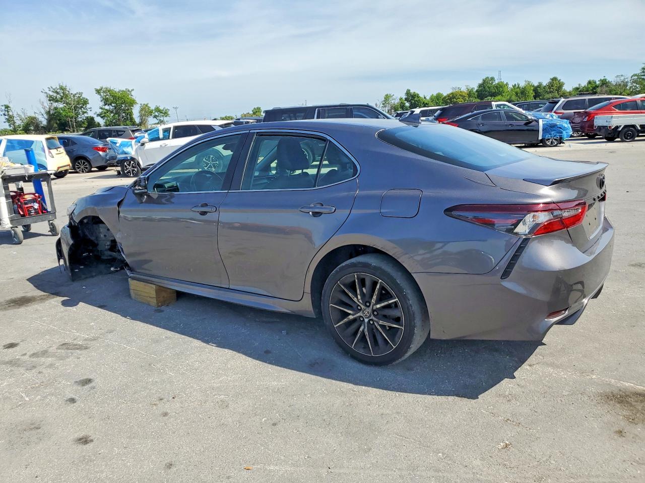 2023 TOYOTA CAMRY SE — снимка 2