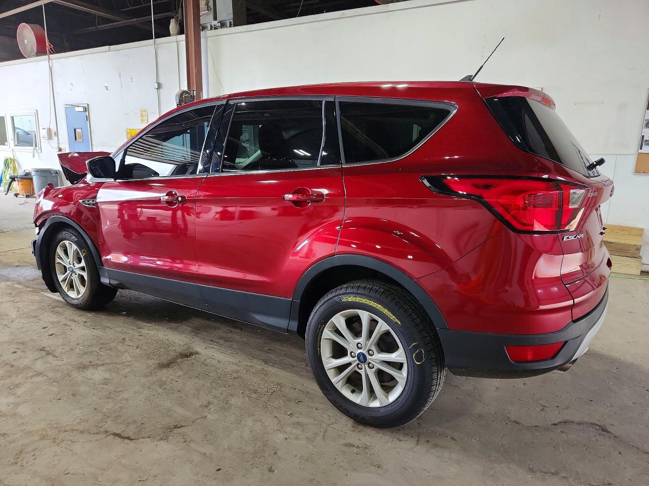 2019 FORD ESCAPE SE — снимка 2