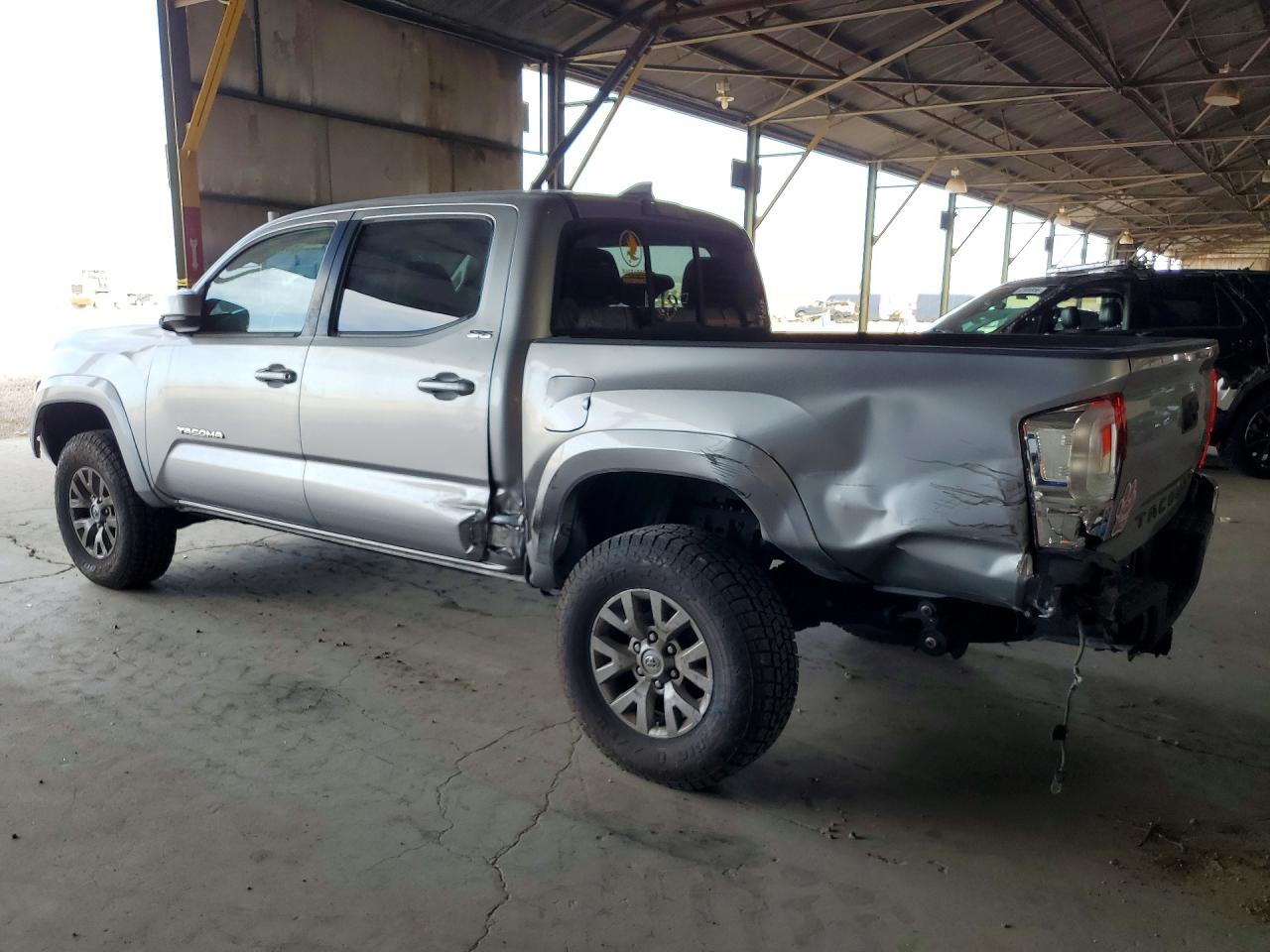 2017 TOYOTA TACOMA SR5 V6 — снимка 2