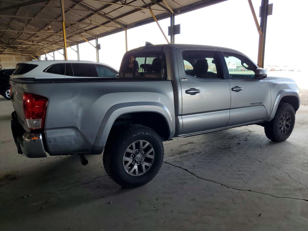 2017 TOYOTA TACOMA SR5 V6 — снимка 3