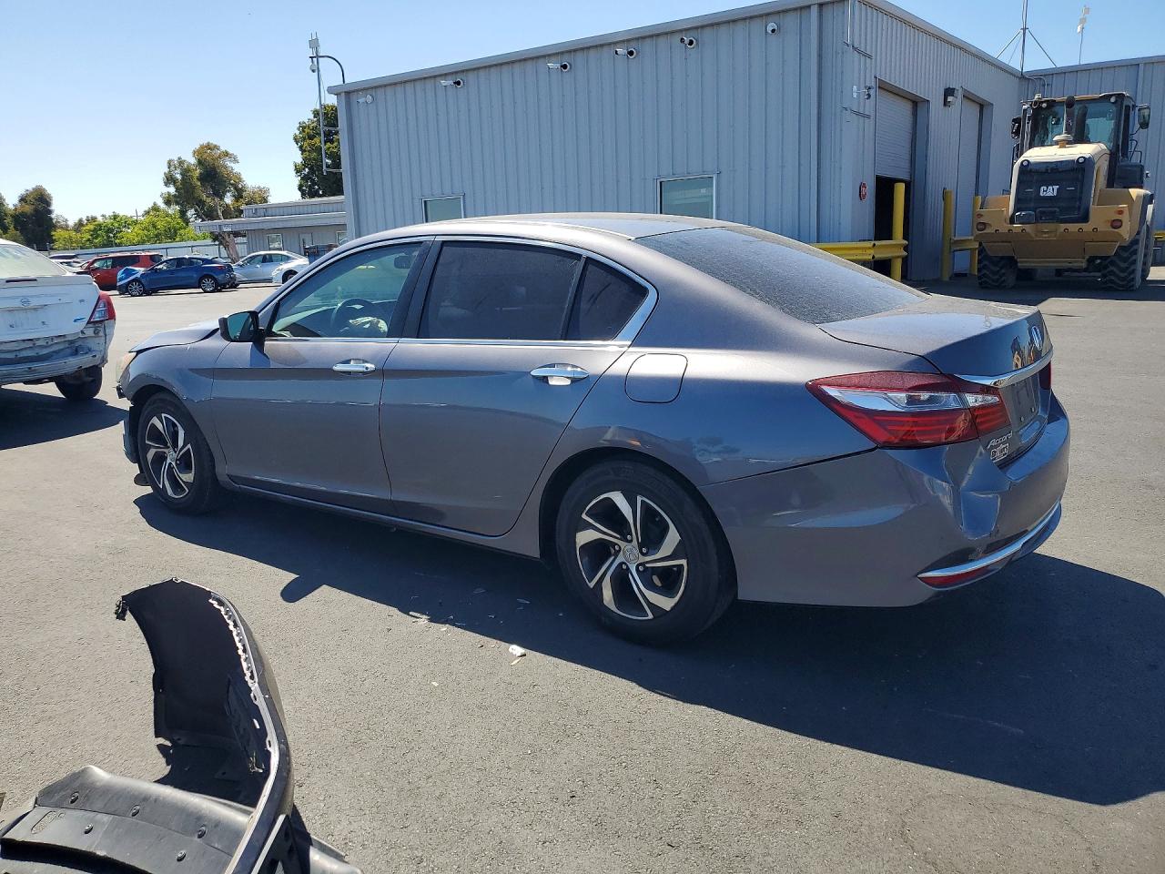 2017 HONDA ACCORD LX — снимка 2