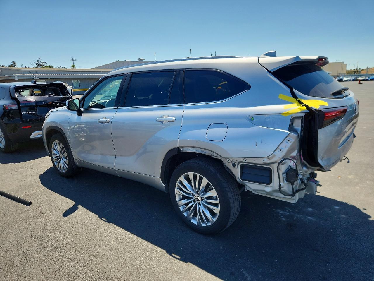 2024 TOYOTA HIGHLANDER HYBRID PLATINUM — снимка 2