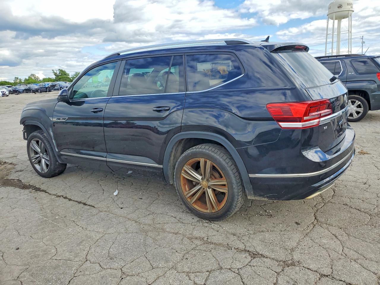 2018 VOLKSWAGEN ATLAS SE — снимка 2