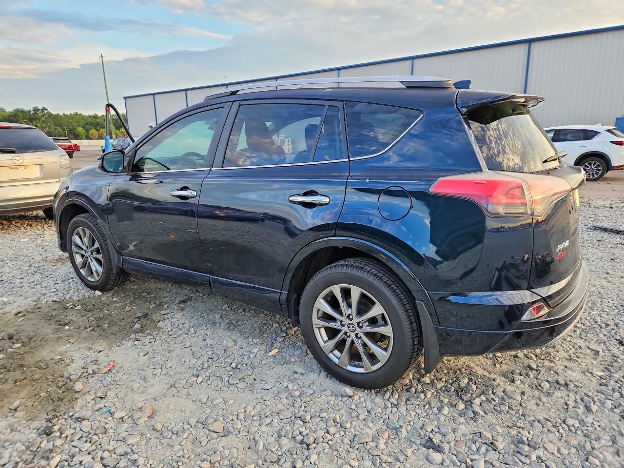 2017 TOYOTA RAV4 PLATINUM — снимка 2