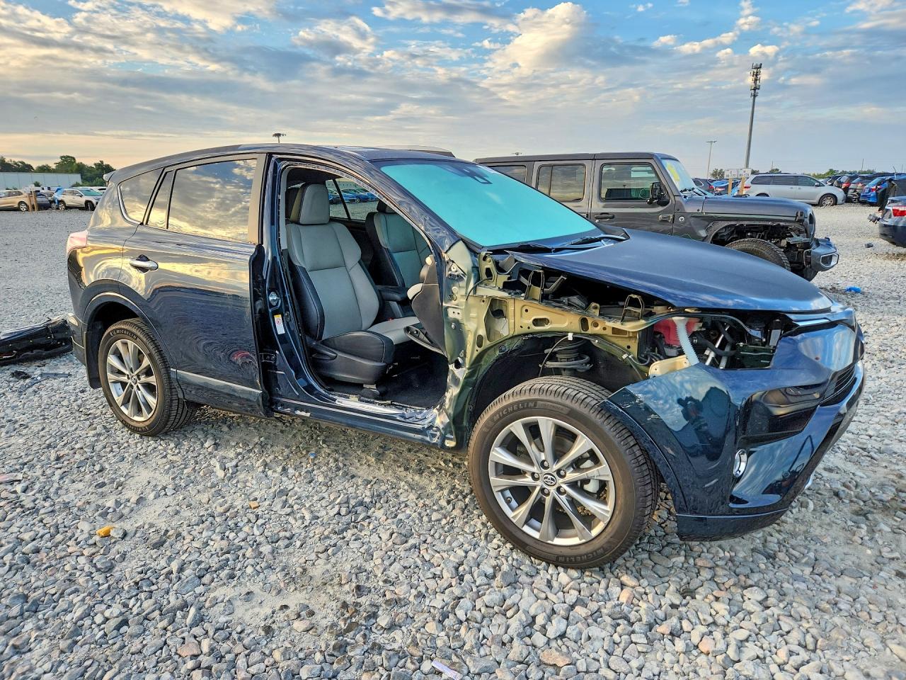2017 TOYOTA RAV4 PLATINUM — снимка 4
