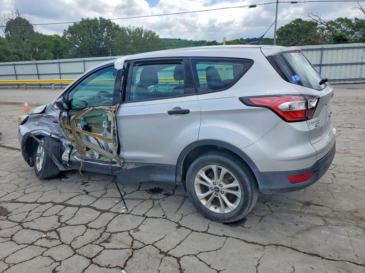 2017 FORD ESCAPE S — снимка 2