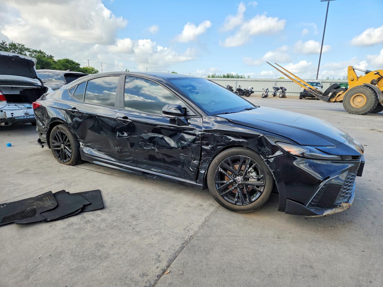 2025 TOYOTA CAMRY SE — снимка 4