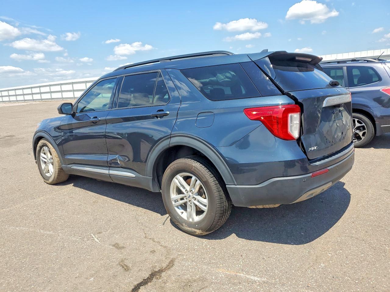 2022 FORD EXPLORER XLT — снимка 2