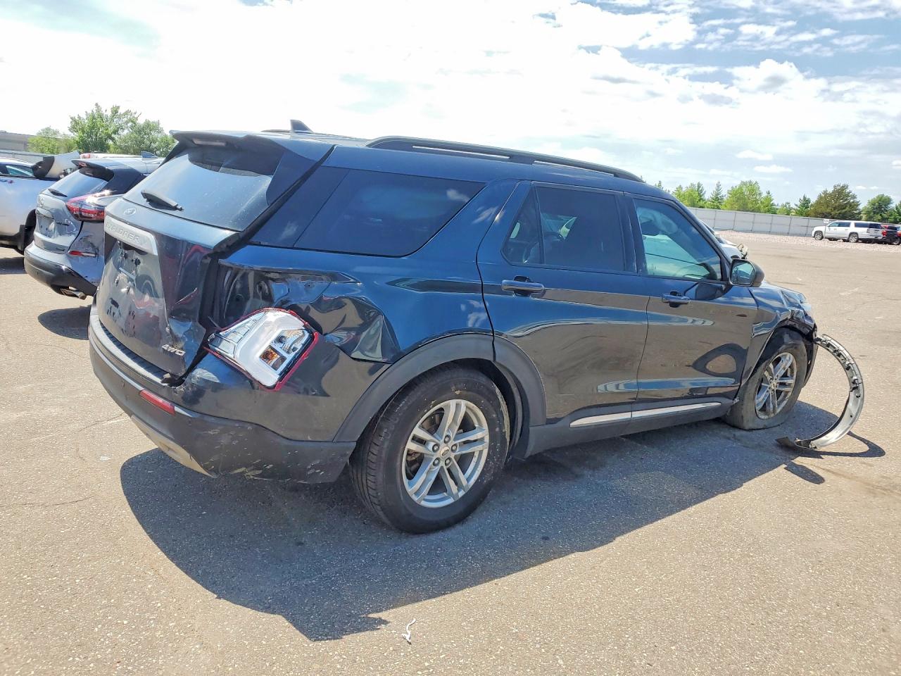 2022 FORD EXPLORER XLT — снимка 3