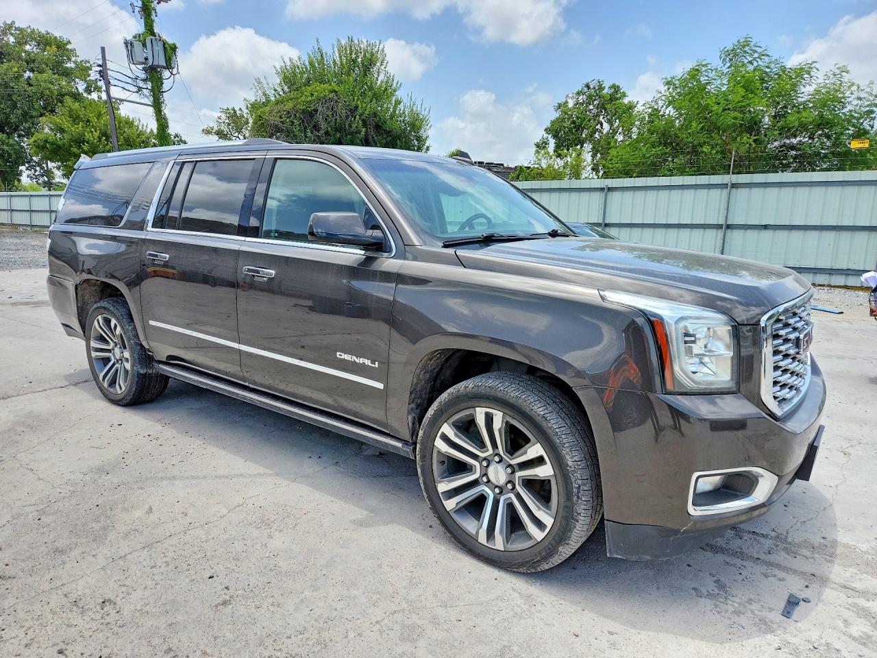 2019 GMC YUKON XL DENALI — снимка 4