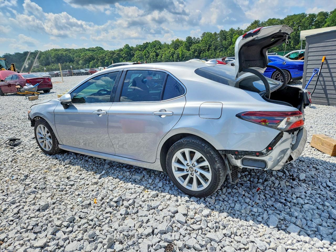 2021 TOYOTA CAMRY LE — снимка 2