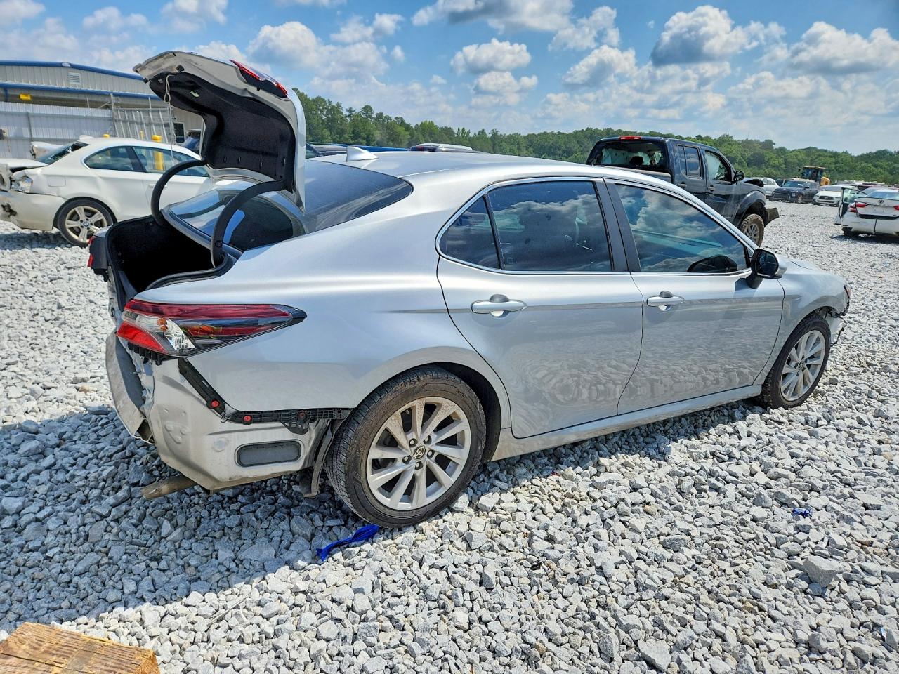 2021 TOYOTA CAMRY LE — снимка 3