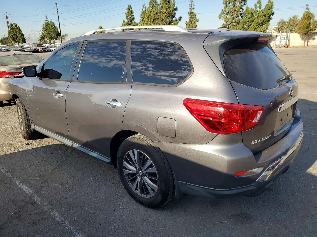 2017 NISSAN PATHFINDER S — снимка 2