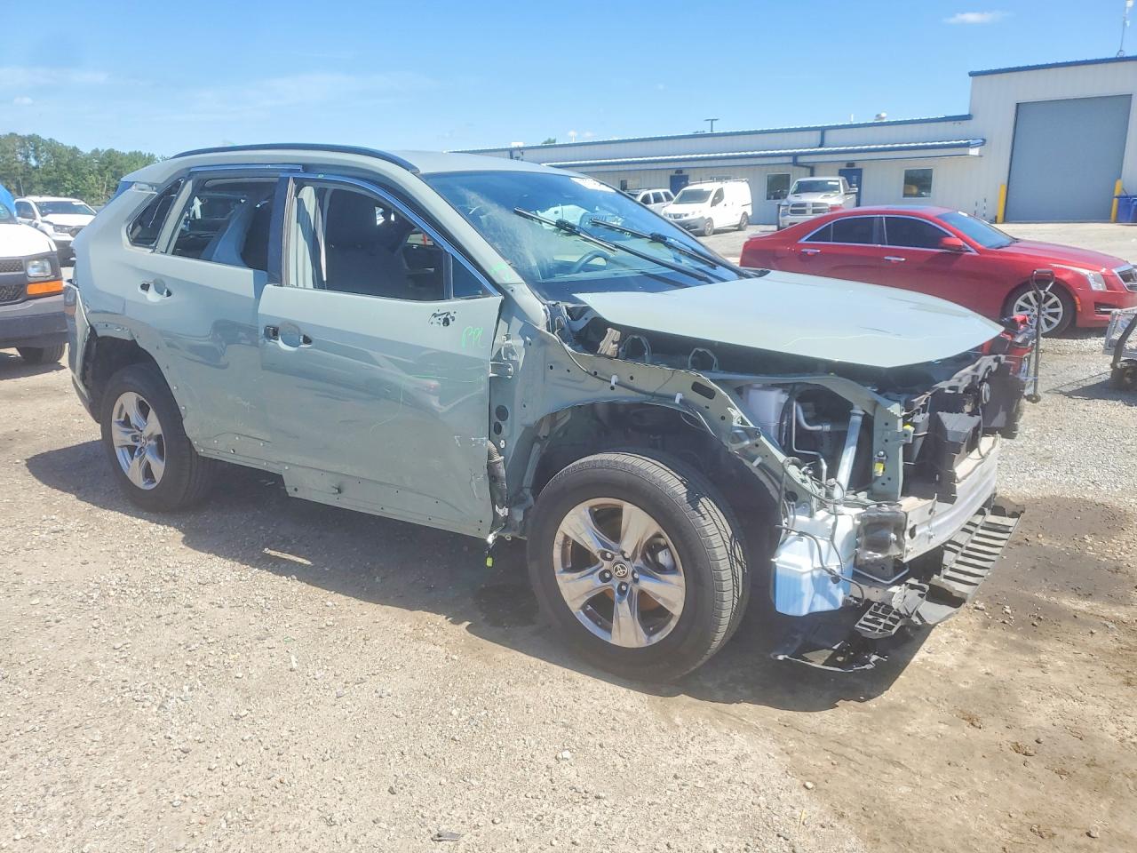 2023 TOYOTA RAV4 XLE — снимка 4
