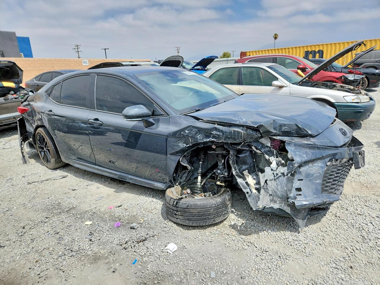 2025 TOYOTA CAMRY SE — снимка 4