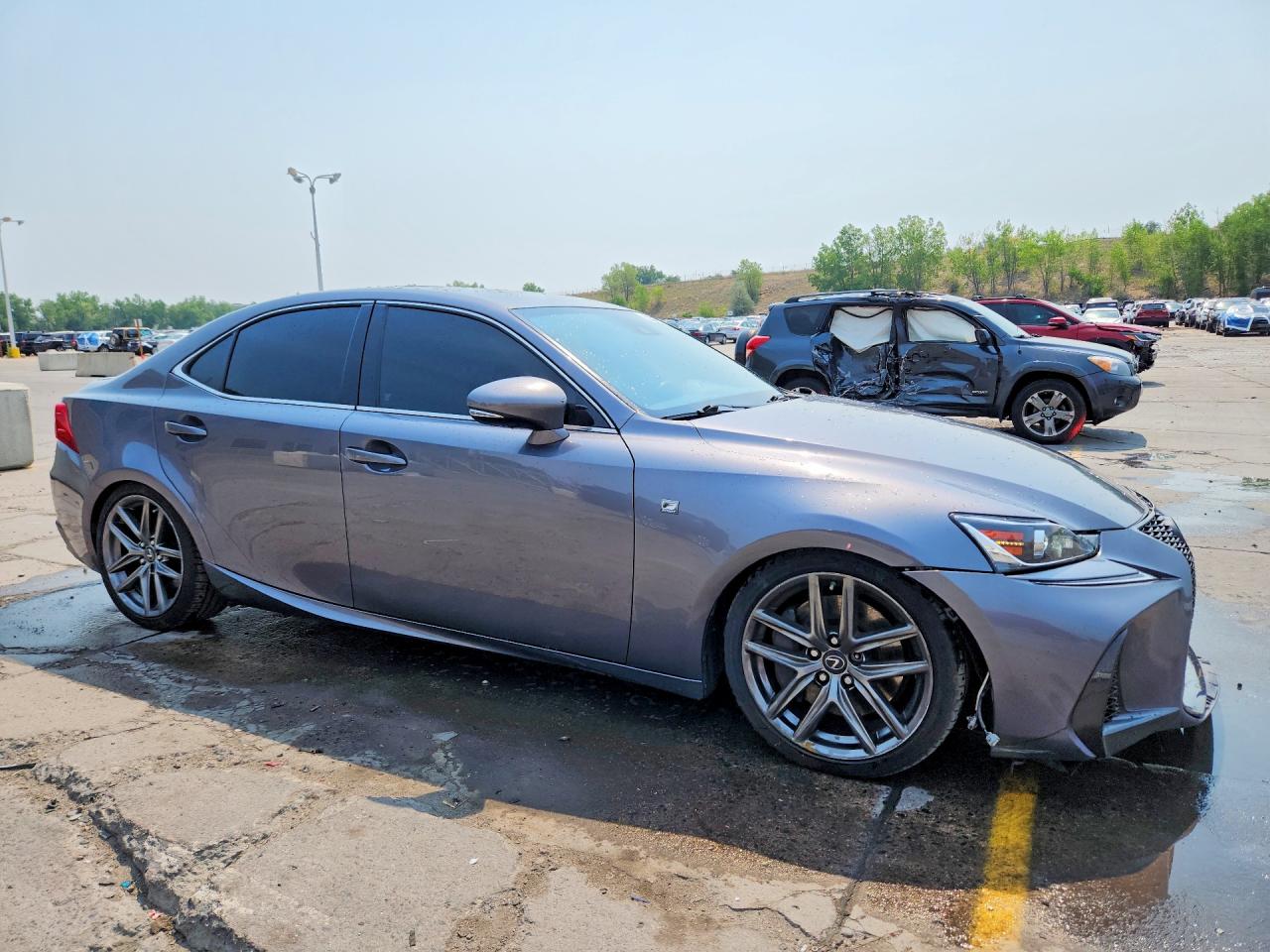 2017 LEXUS IS 300 — снимка 4