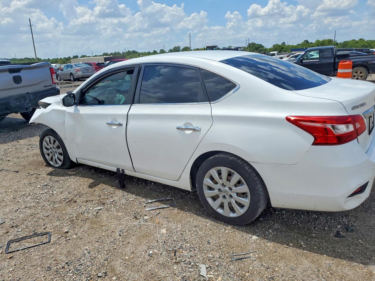 2019 NISSAN SENTRA S — снимка 2