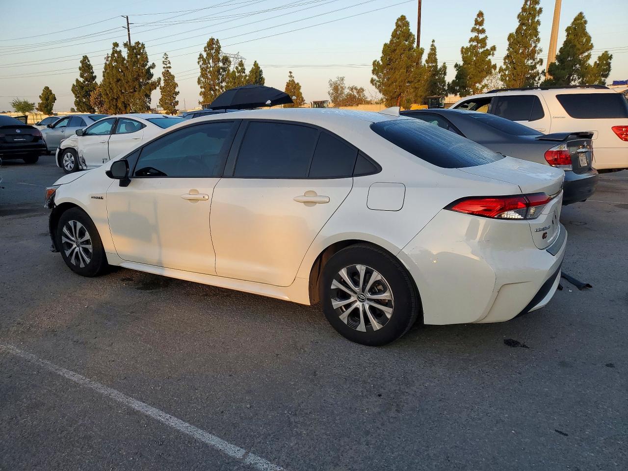 2021 TOYOTA COROLLA LE — снимка 2