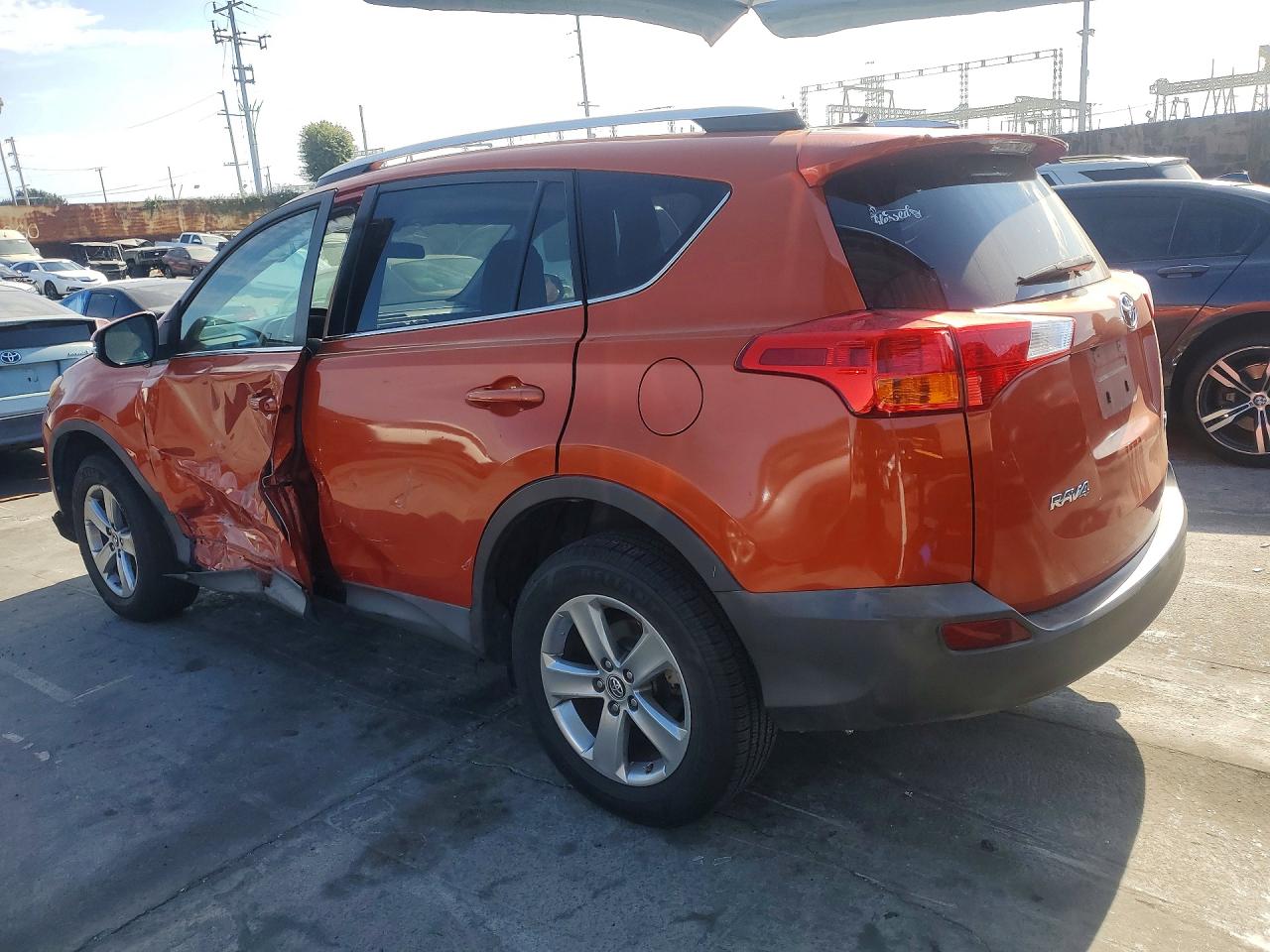 2015 TOYOTA RAV4 XLE — снимка 2