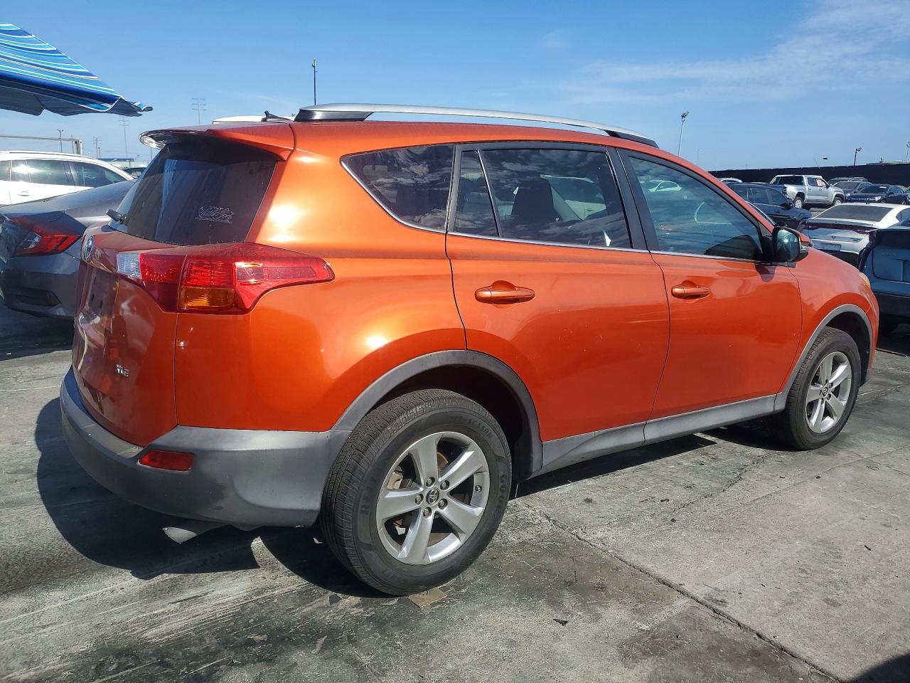 2015 TOYOTA RAV4 XLE — снимка 3
