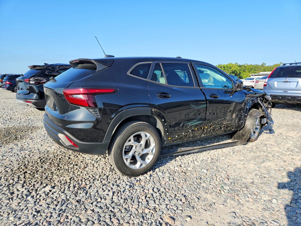 2024 CHEVROLET TRAX LS — снимка 3