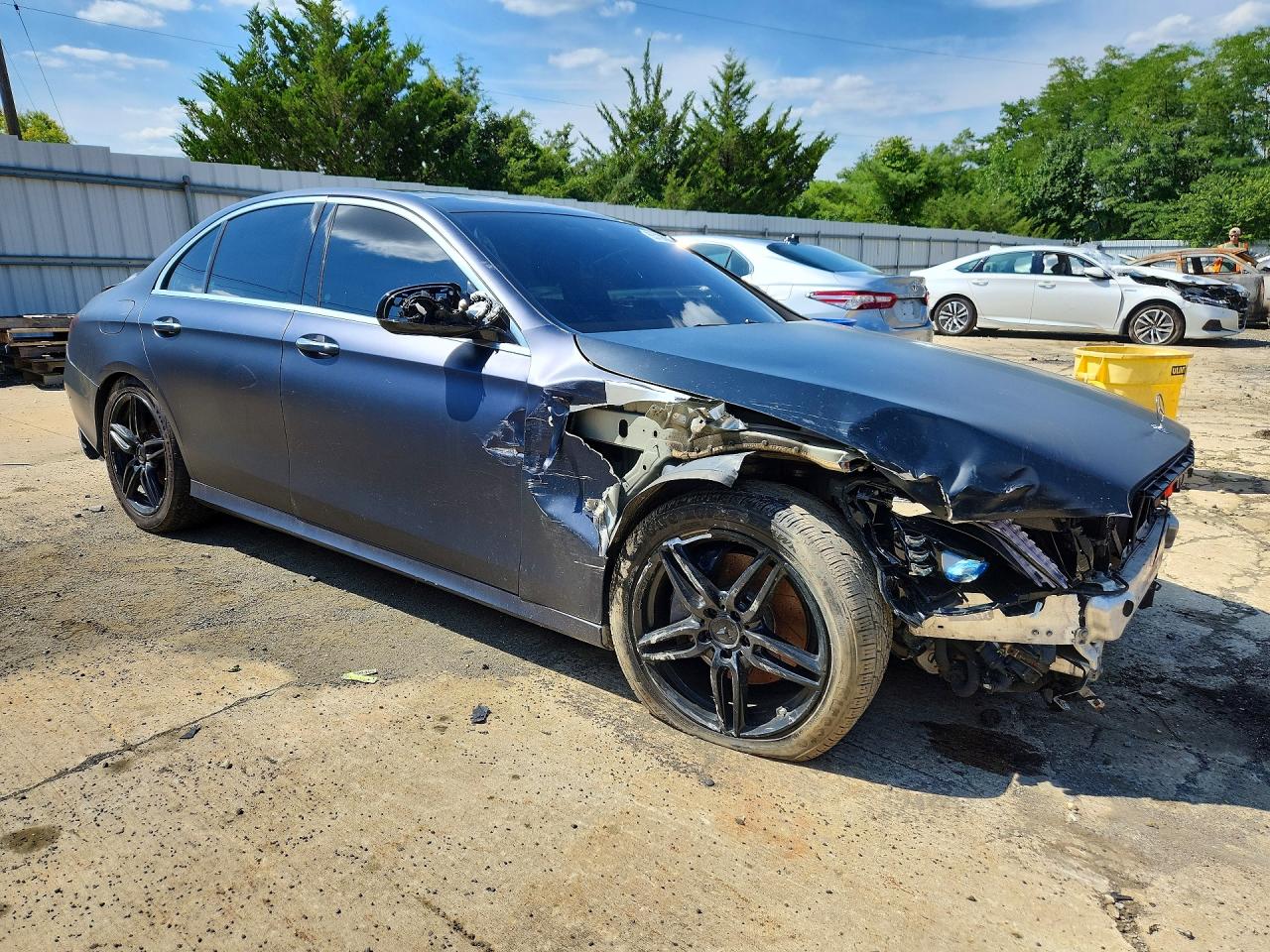2017 MERCEDES-BENZ E 300 4MATIC — снимка 4