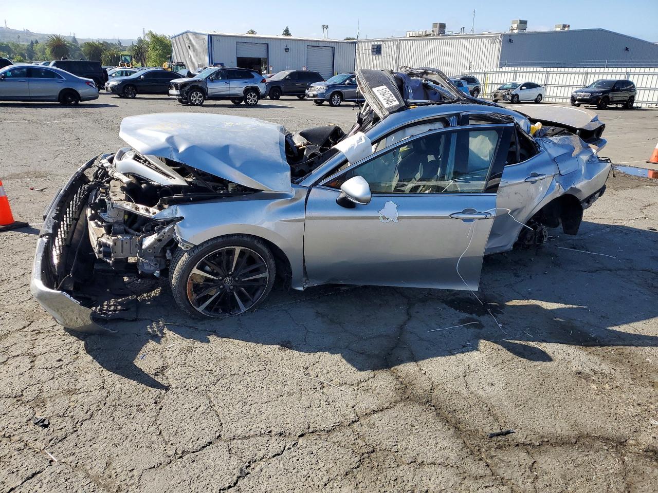 2018 TOYOTA CAMRY XSE V6