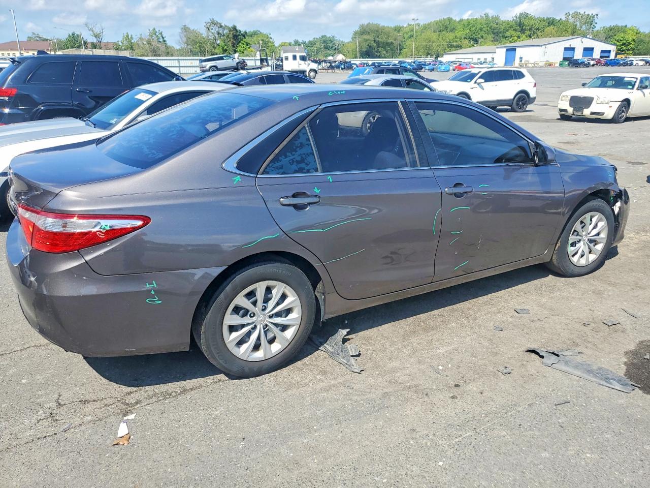 2015 TOYOTA CAMRY LE — снимка 3