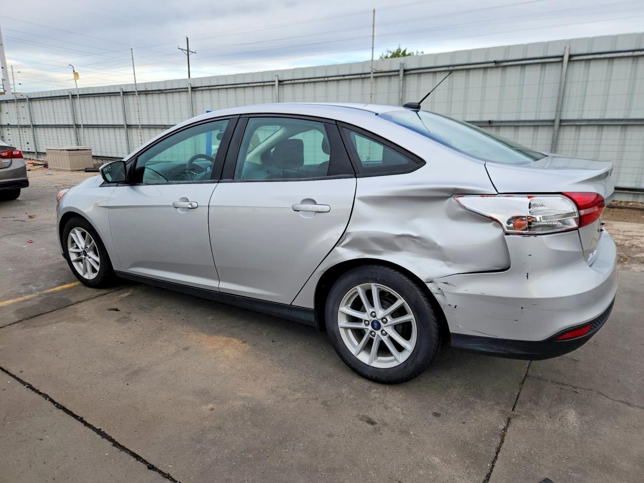 2018 FORD FOCUS SE — photo 2