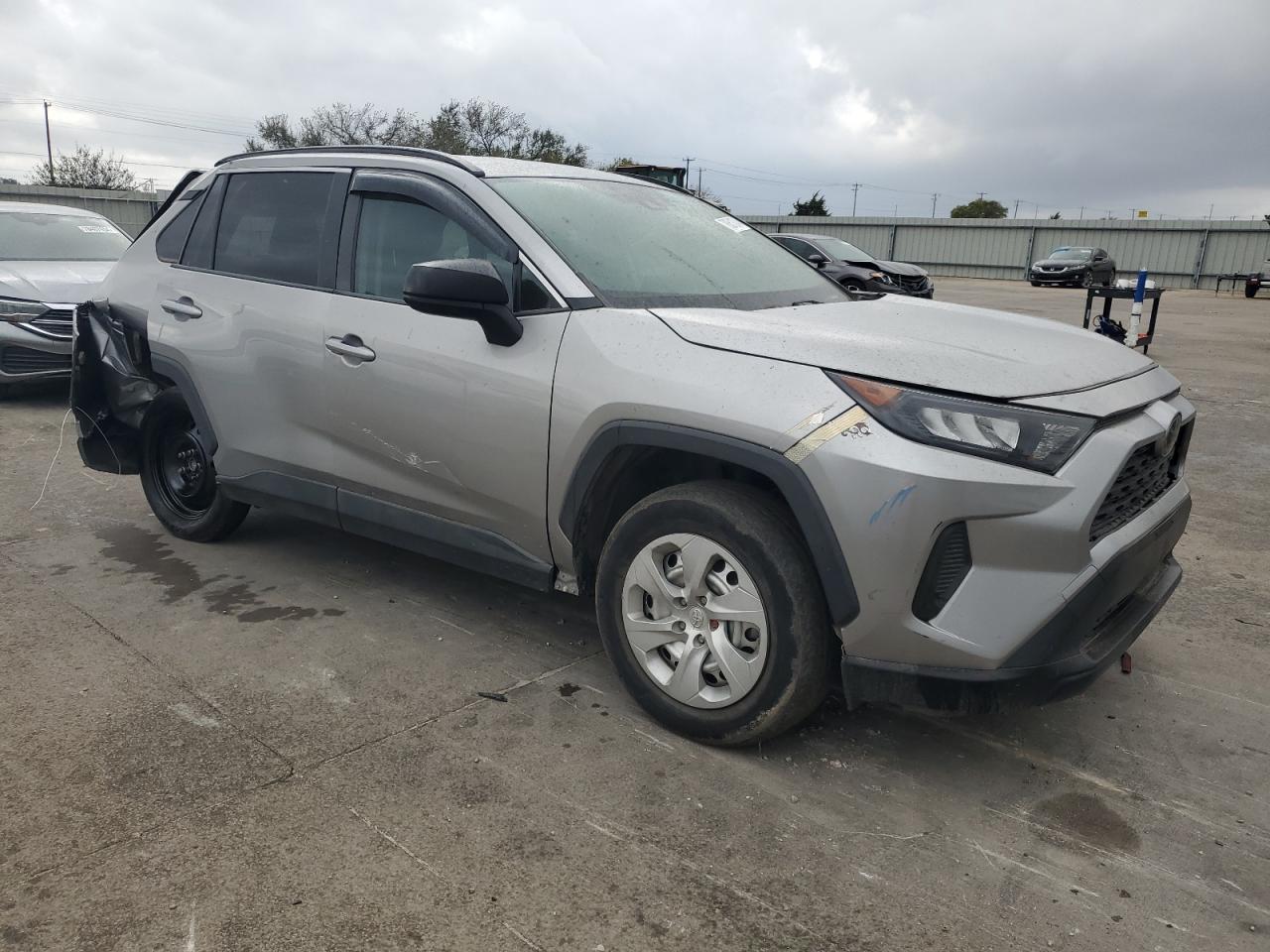 2019 TOYOTA RAV4 LE — снимка 4