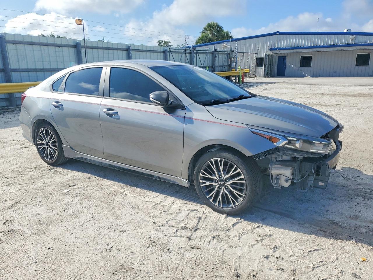 2023 KIA FORTE GT LINE — снимка 4